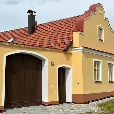 Borovanske Baroko Гостевой дом Borovany (Ceske Budejovice)